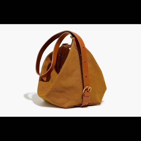 Madewell Handbags - Madewell The Canvas Sling Bag